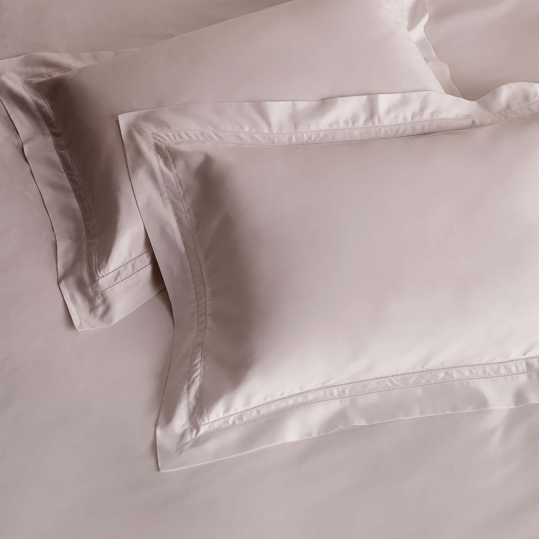 Kings & Queens Egyptian Cotton Classic Hemstitch Starter Bundle Set in Rose Pillowcase Sham Set