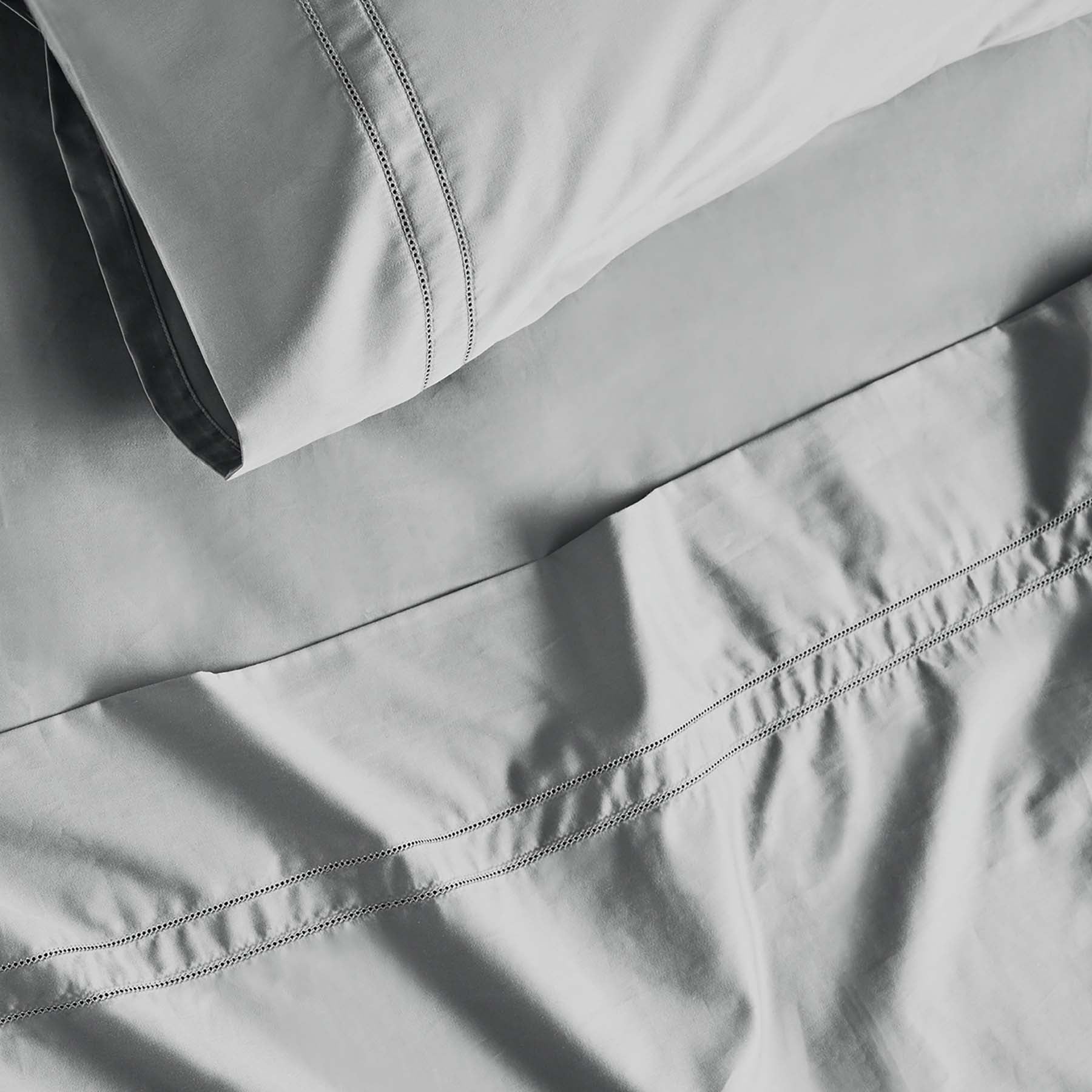Kings & Queens Egyptian Cotton Classic Hemstitch Sheet Set in Cloud Fabric Detail