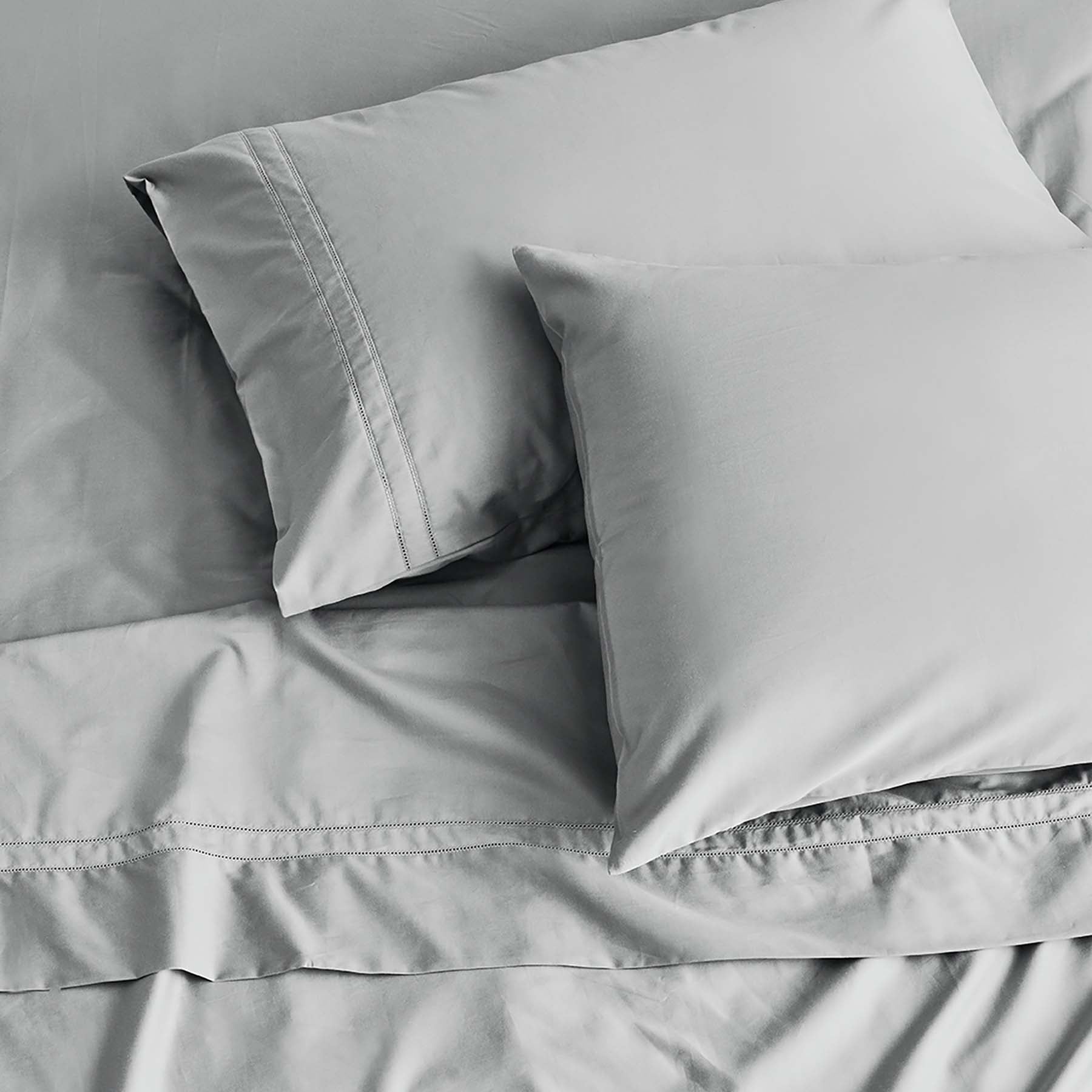 Kings & Queens Egyptian Cotton Classic Hemstitch Supreme Bundle Set in Cloud Pillowcase Set