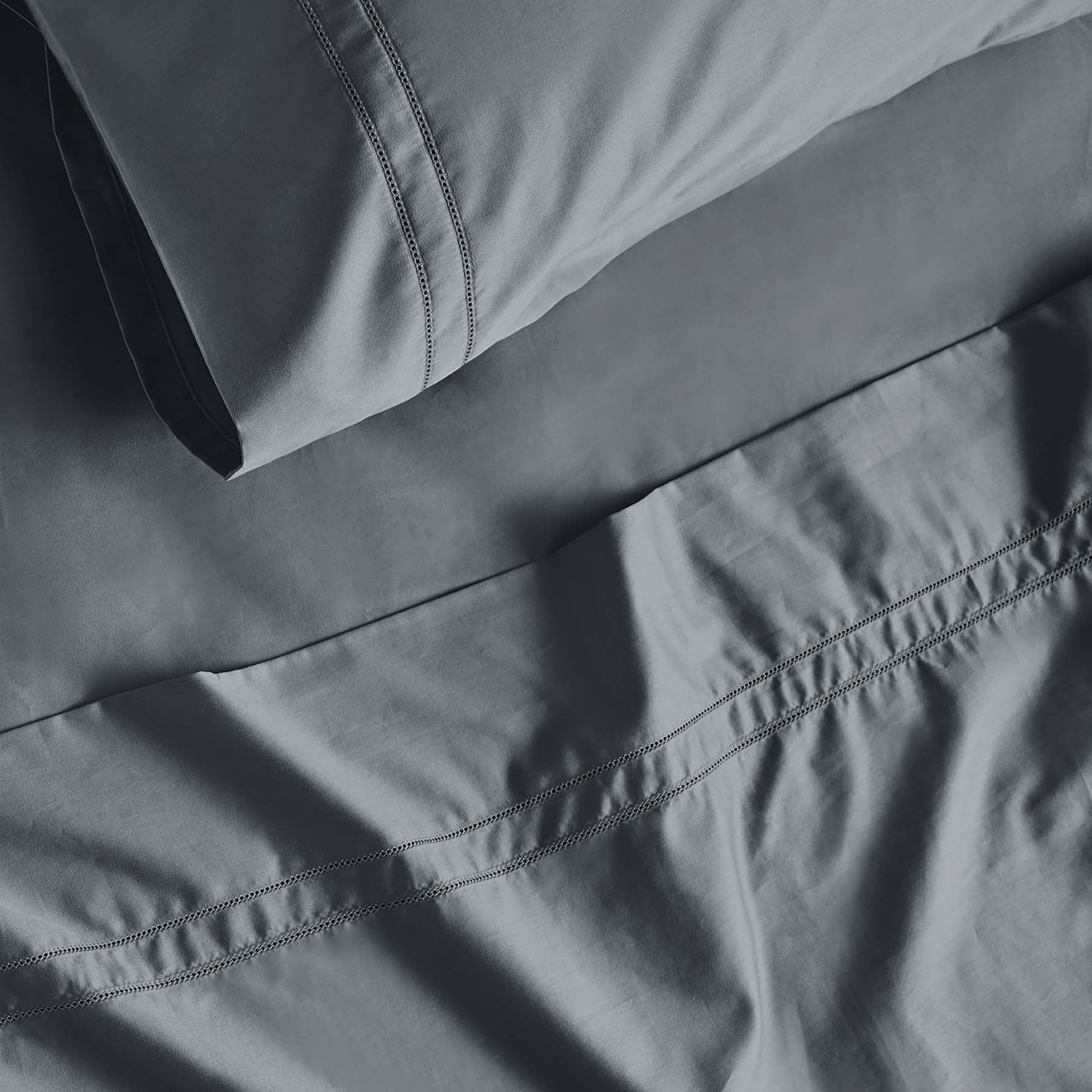 Kings & Queens Egyptian Cotton Classic Hemstitch Sheet Set in Slate Fabric Detail