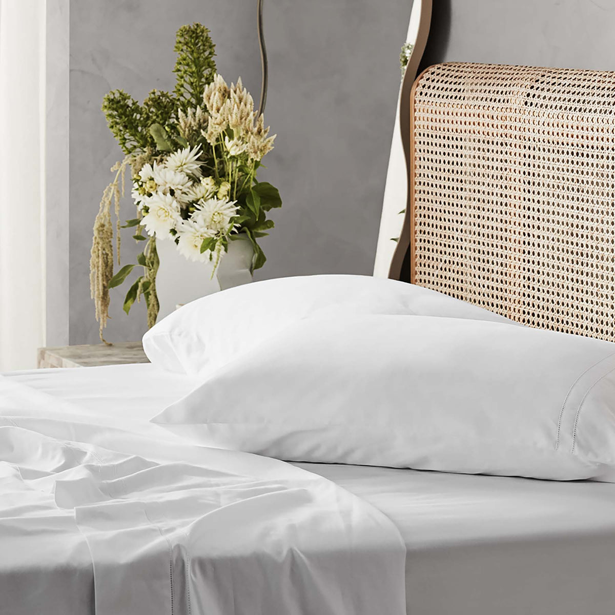 Kings & Queens Egyptian Cotton Classic Hemstitch Sheet Set in White Side View