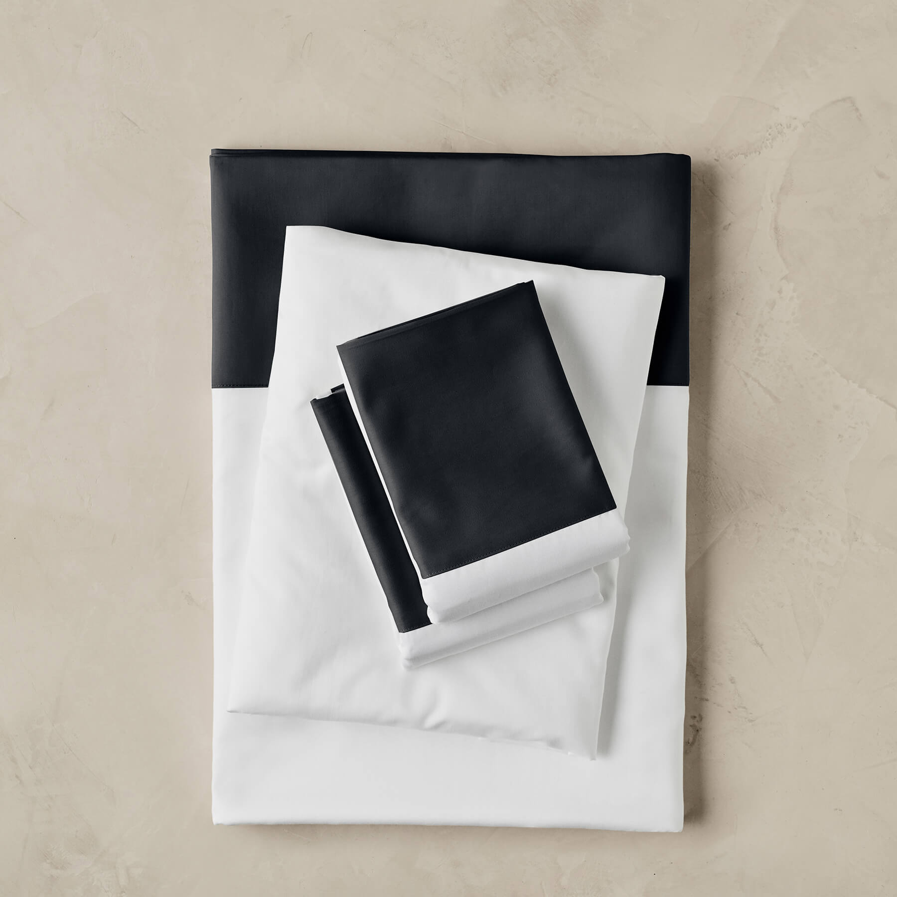 Kings & Queens Egyptian Cotton Signature Cuff Sheet Set in Charcoal Bedding Set