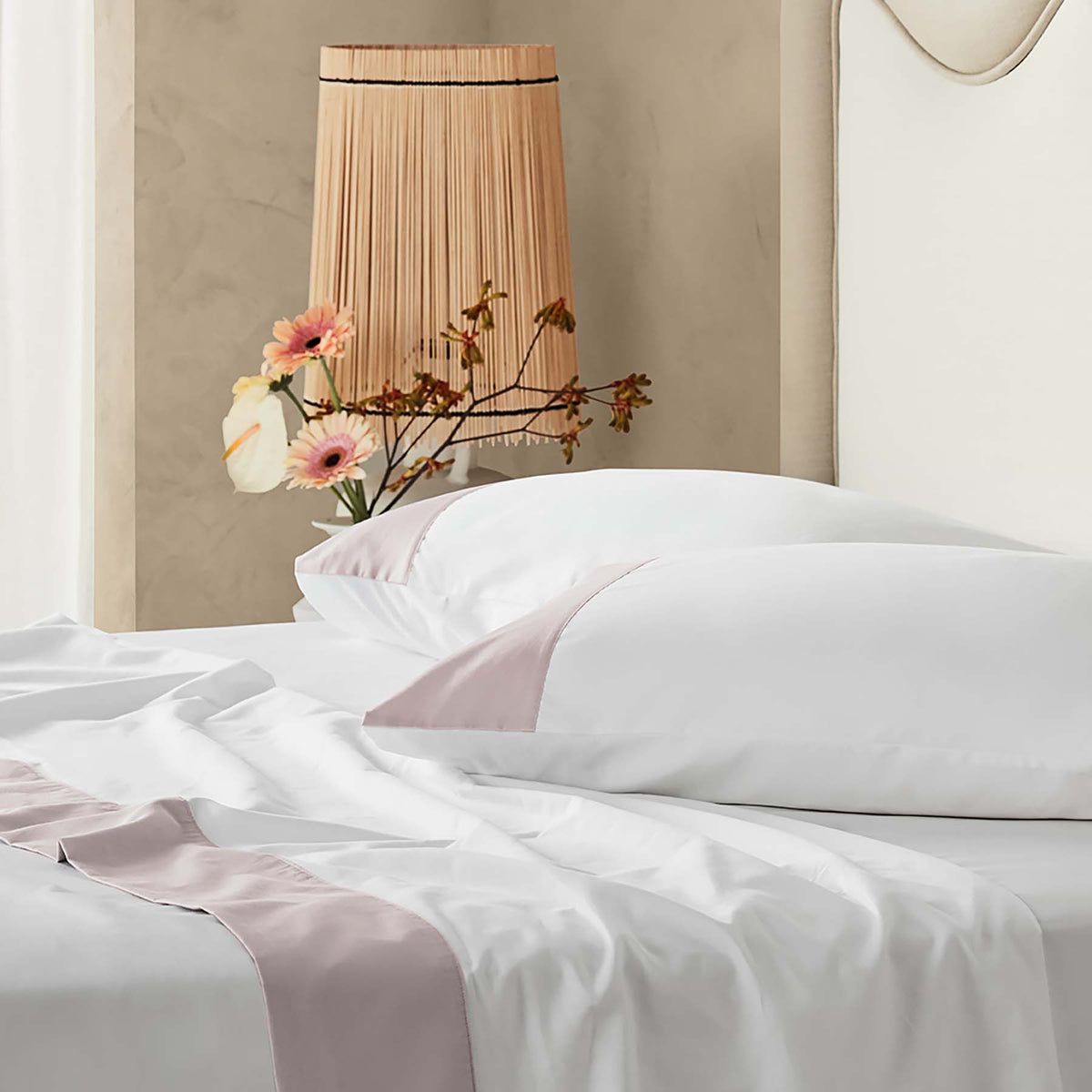 Kings & Queens Egyptian Cotton Signature Cuff Sheet Set in Rose Side View