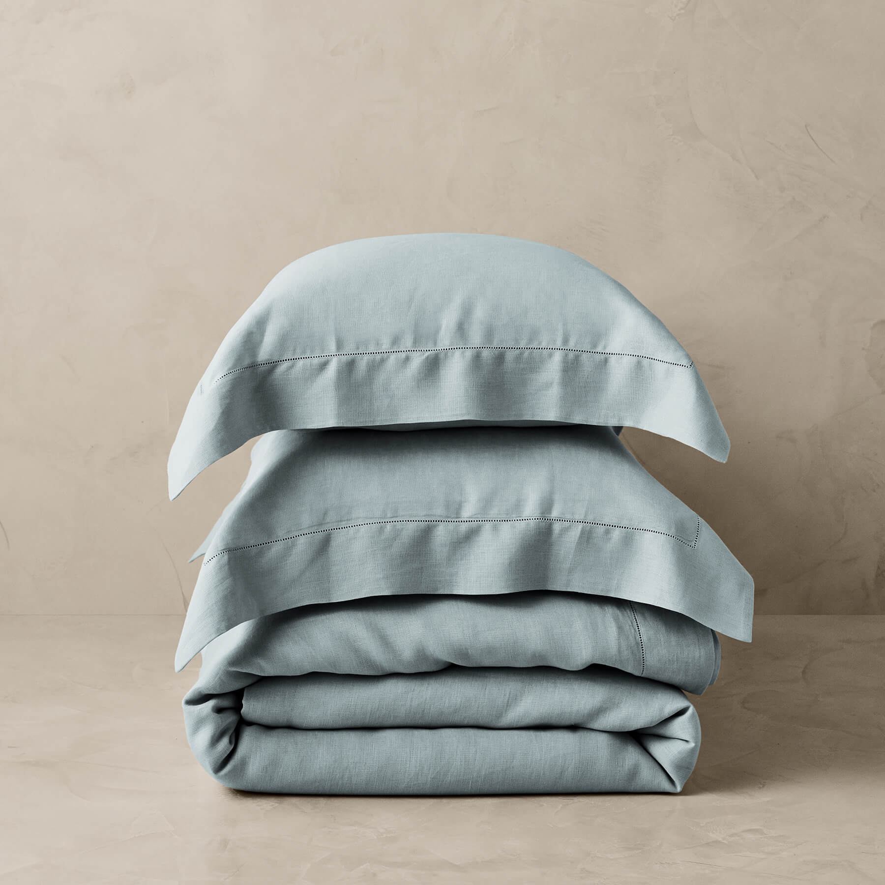 Kings & Queens Vintage Linen Duvet Cover Set in Lake Bedding Set