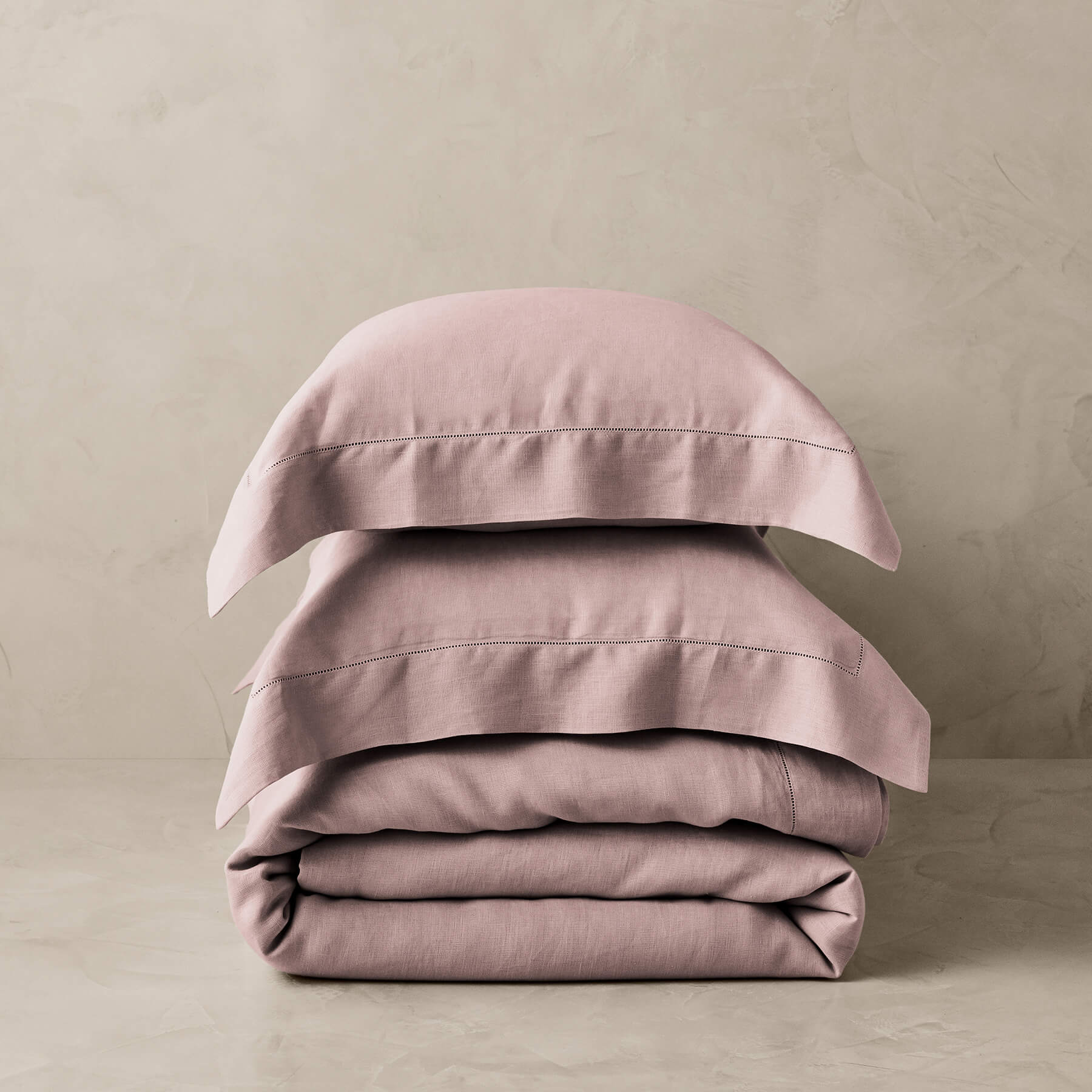 Kings & Queens Vintage Linen Duvet Cover Set in Mauve Bedding Set