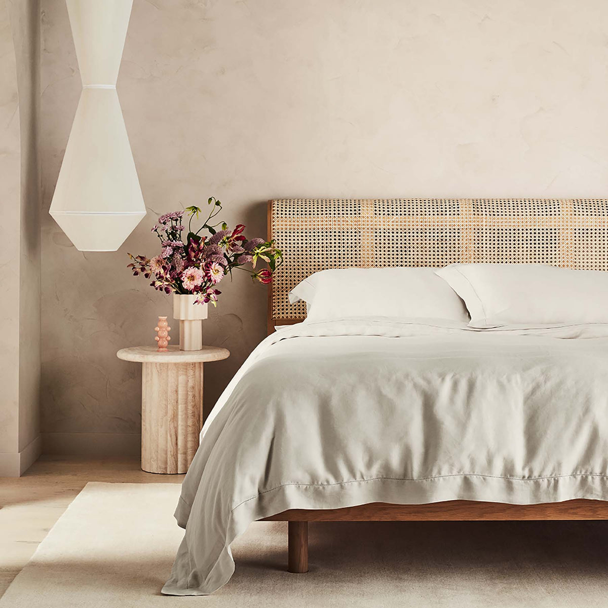 Kings & Queens Vintage Linen Duvet Cover Set in Parchment Front View