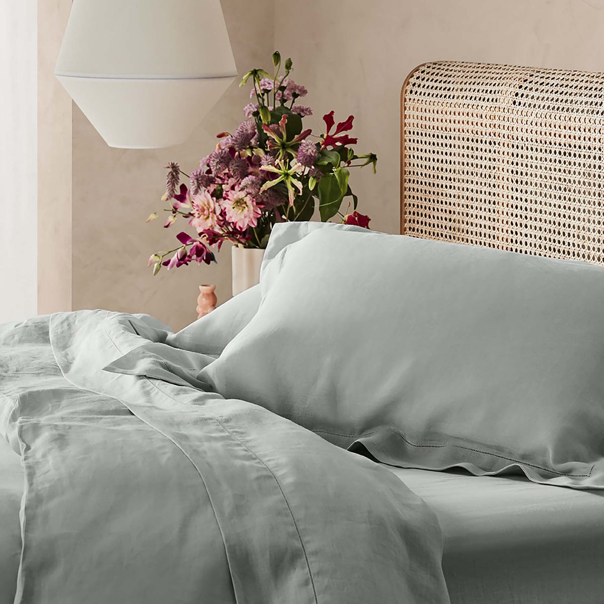 Kings & Queens Vintage Linen Duvet Cover Set in Tin Side View