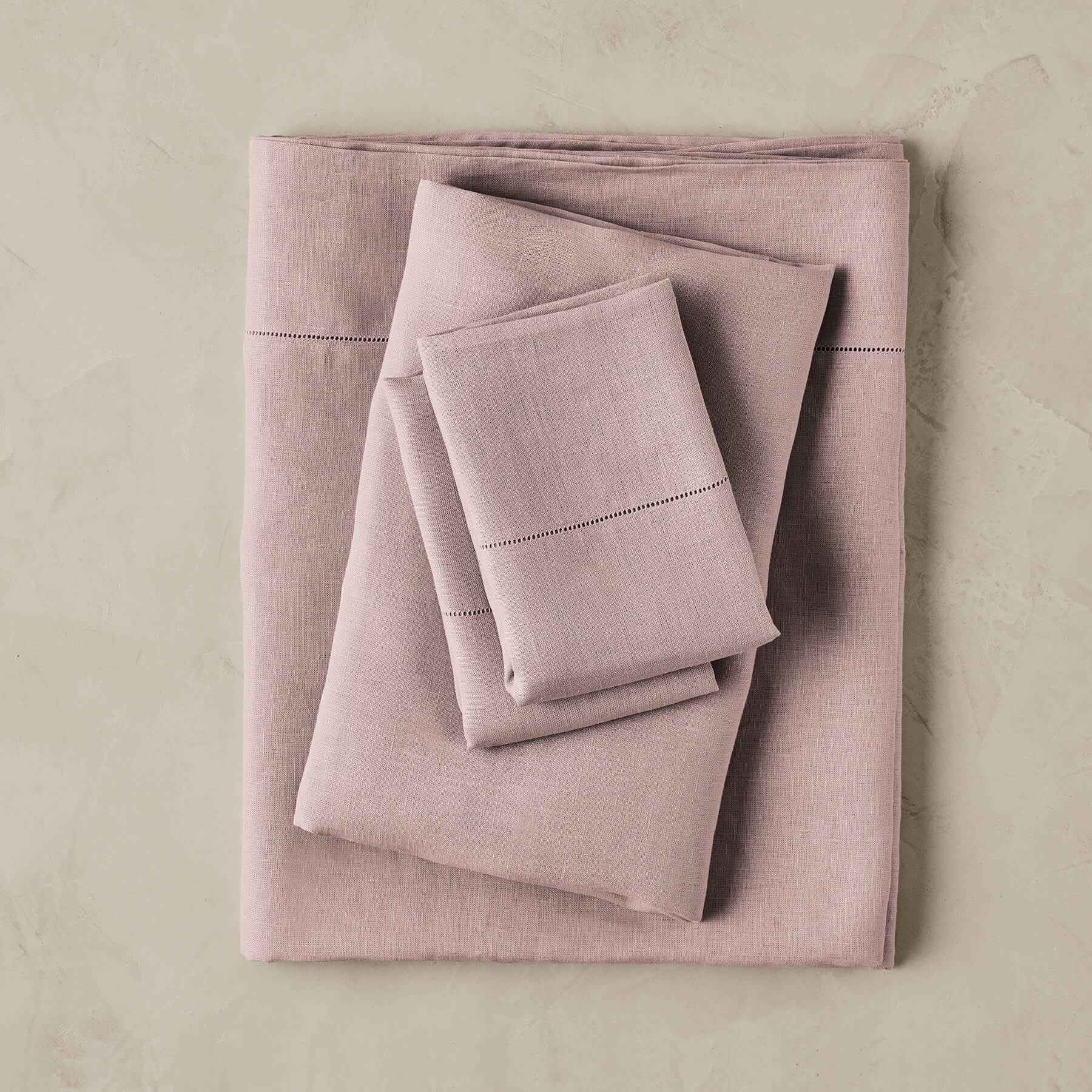 Kings & Queens Vintage Linen Sheet Set in Mauve Bedding Set