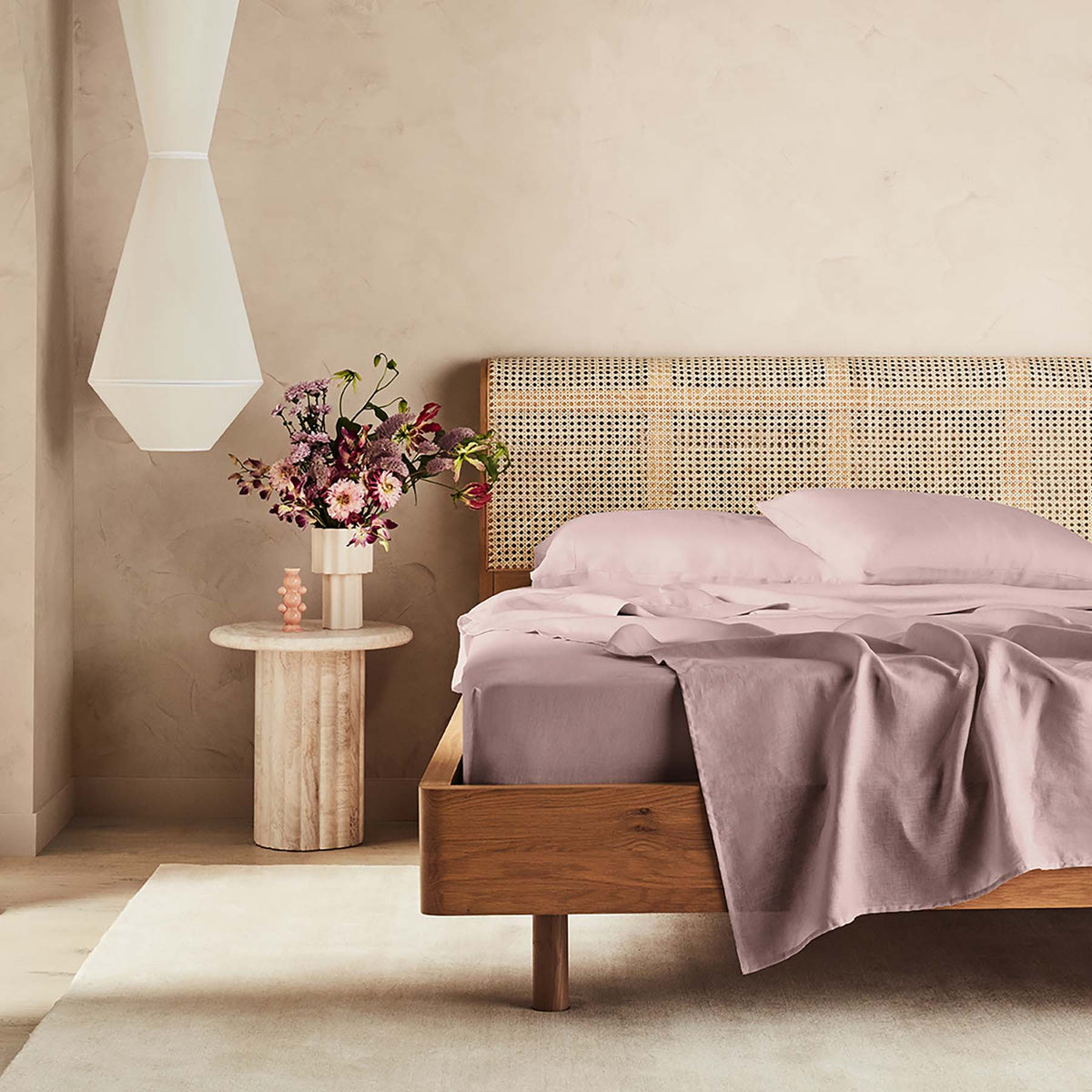 Kings & Queens Vintage Linen Sheet Set in Mauve Front View