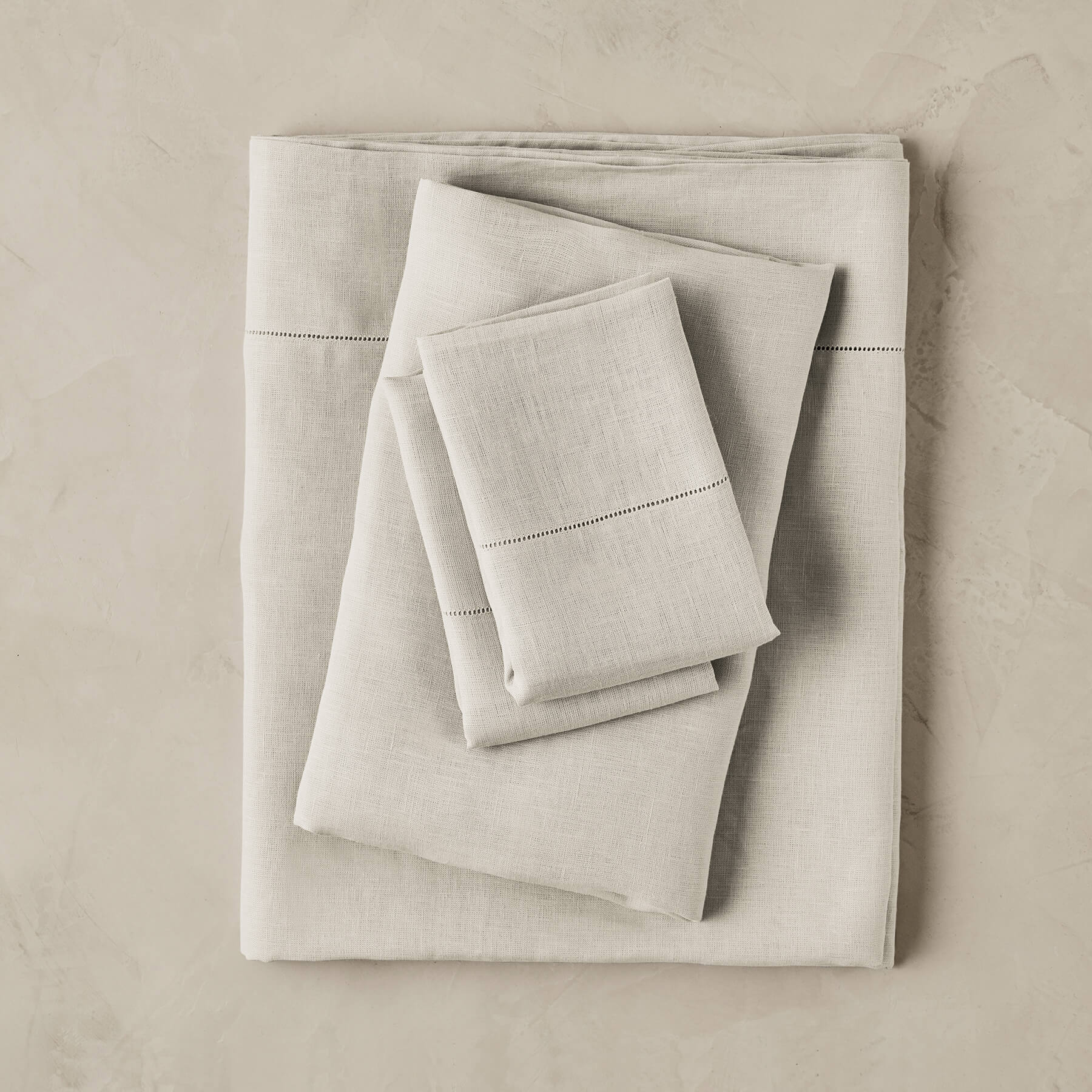 Kings & Queens Vintage Linen Sheet Set in Parchment Bedding Set