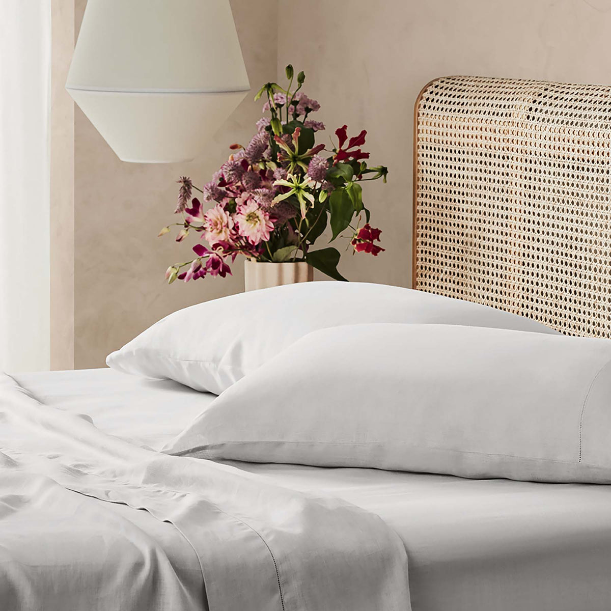 Kings & Queens Vintage Linen Sheet Set in White Side View