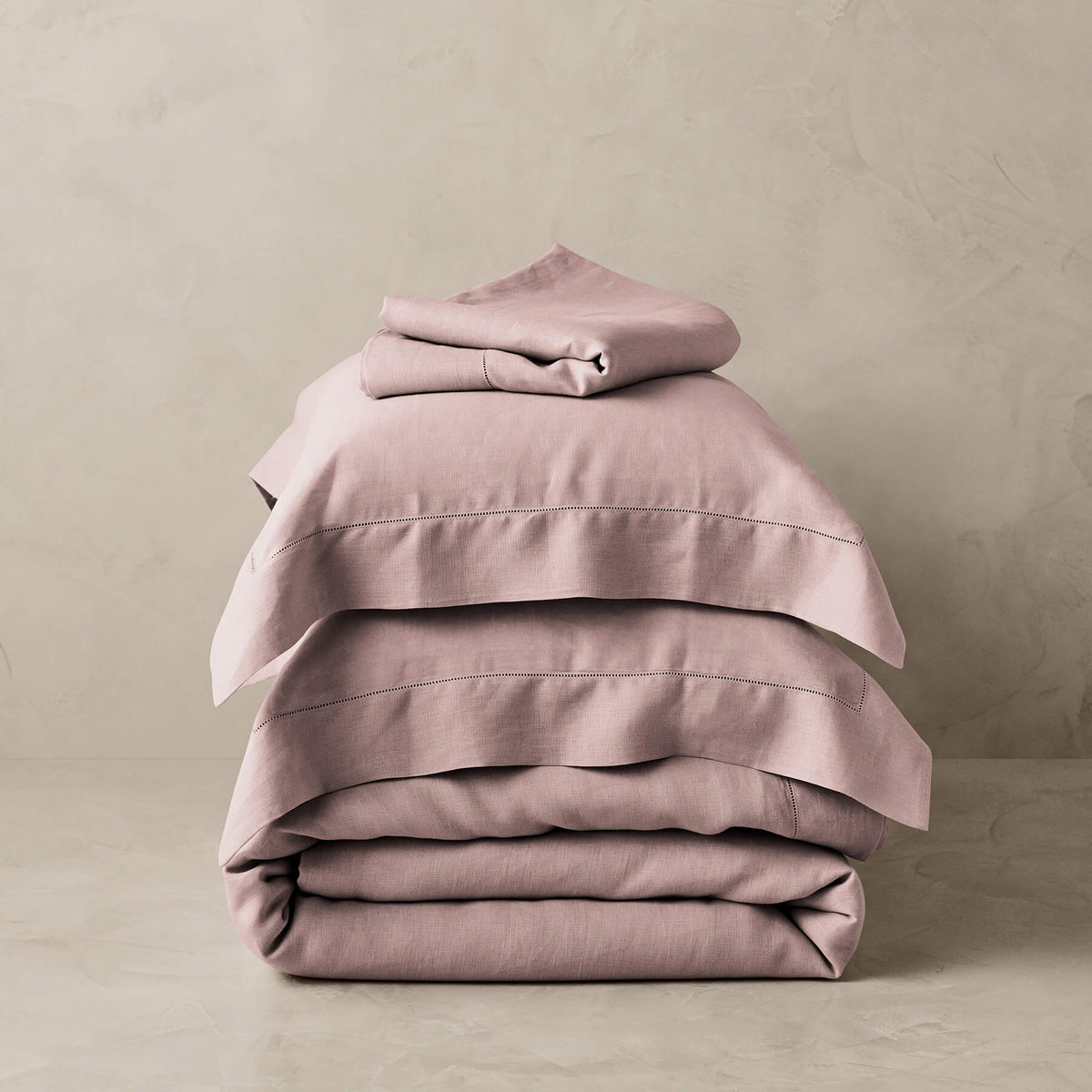 Kings & Queens Vintage Linen Starter Bundle Set in Mauve Bedding Set