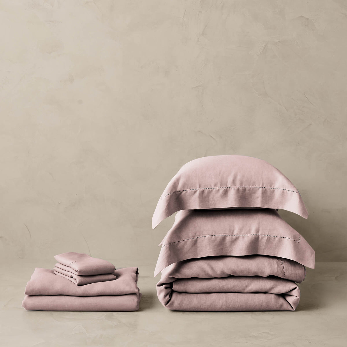 Kings & Queens Vintage Linen Supreme Bundle Set in Mauve Bedding Set