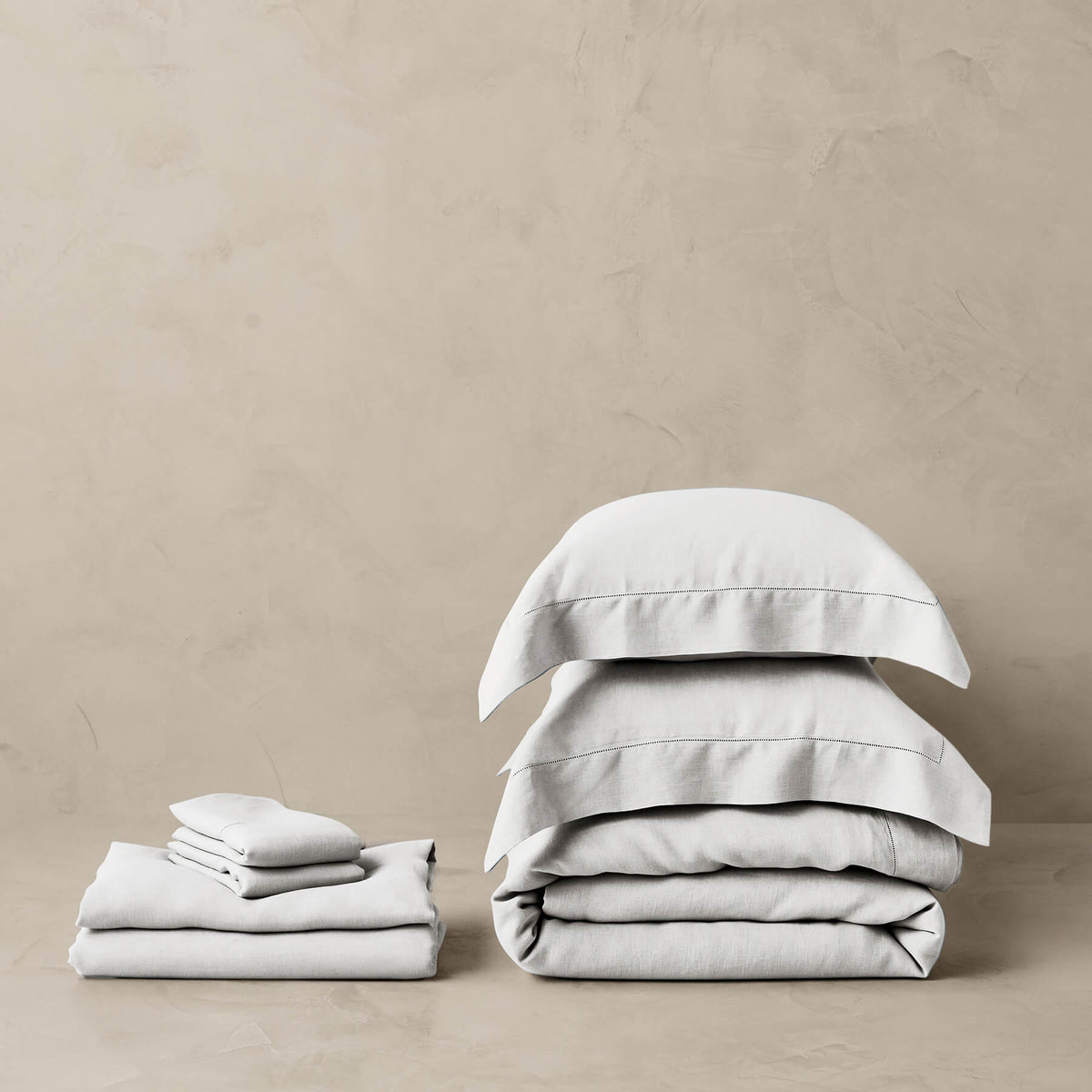 Kings & Queens Vintage Linen Supreme Bundle Set in White Bedding Set