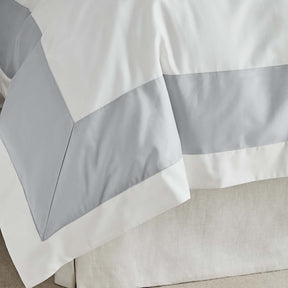 Kings & Queens Egyptian Cotton Signature Cuff Supreme Bundle Set in Cloud Fabric Detail Duvet