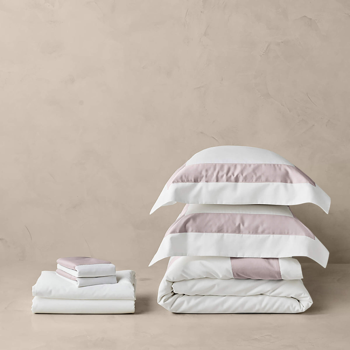 Kings & Queens Egyptian Cotton Signature Cuff Supreme Bundle Set in Rose Bedding Set